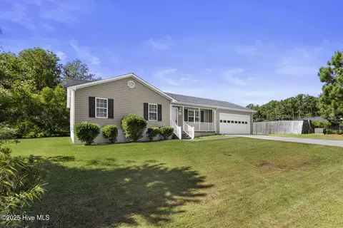102 Freeport Ct, Hubert, NC 28539 photo 2