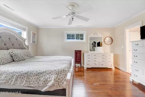 Bedroom - 314 Smith Chapel Rd, Mount Olive, NC 28365 photo 2 of 6