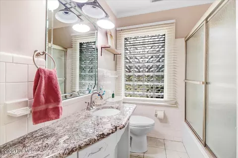 Bath - 314 Smith Chapel Rd, Mount Olive, NC 28365 photo 3 of 3