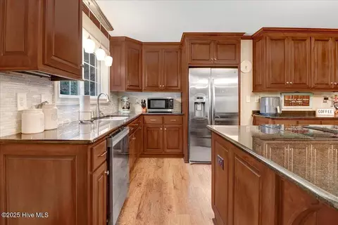 Kitchen - 314 Smith Chapel Rd, Mount Olive, NC 28365 photo 5 of 6