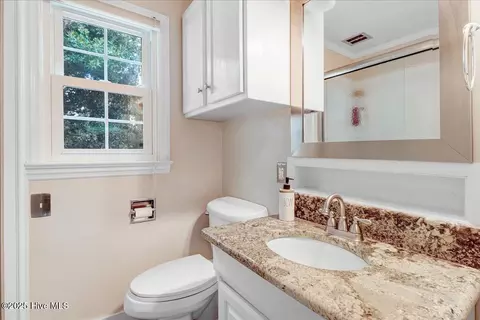 Bath - 314 Smith Chapel Rd, Mount Olive, NC 28365 photo 1 of 3