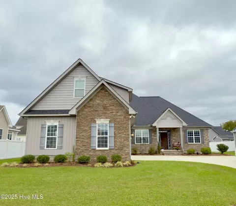 2005 Southside Dr, Winterville, NC 28590