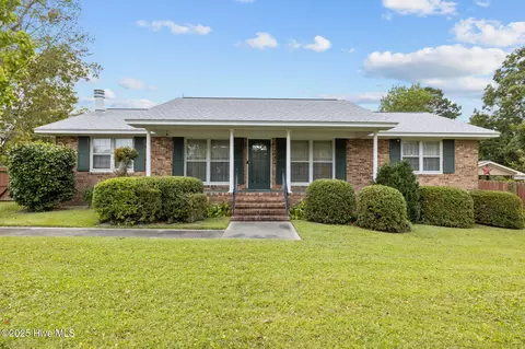 309 Barbour Rd, Morehead City, NC 28557
