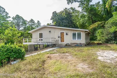 1418 Carolina Dr, Rockingham, NC 28379