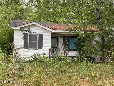 1433 Bell Town Rd, Williamston, NC 27892