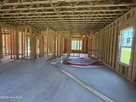 Entry Way - 287 E Ivybridge Dr, Hubert, NC 28539 photo 7 of 13