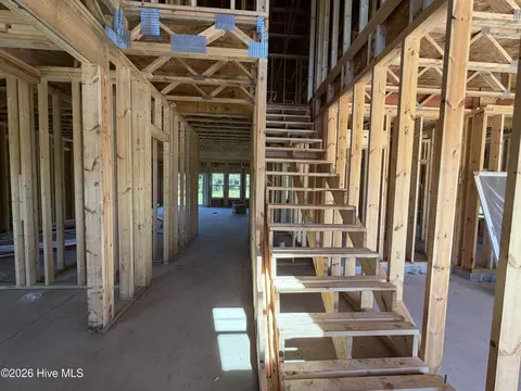 Entry Way - 287 E Ivybridge Dr, Hubert, NC 28539 photo 6 of 13