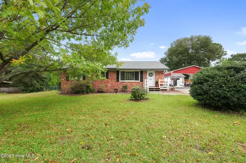 906 Parkway Blvd, Wilmington, NC 28412