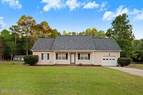 216 Koufax Dr, Pikeville, NC 27863