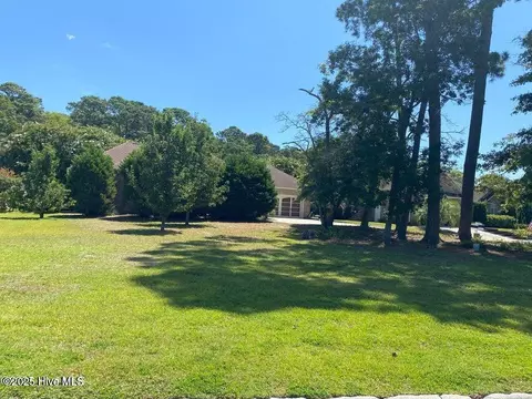 1592 Laurel Ct SW, Ocean Isle Beach, NC 28469