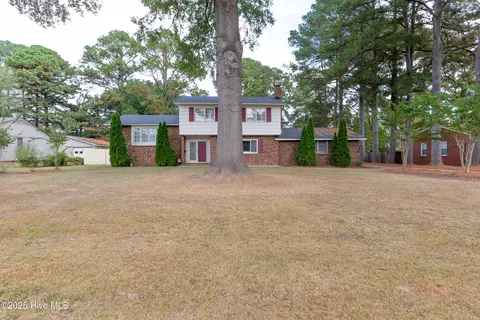 3232 Amherst Rd, Rocky Mount, NC 27804