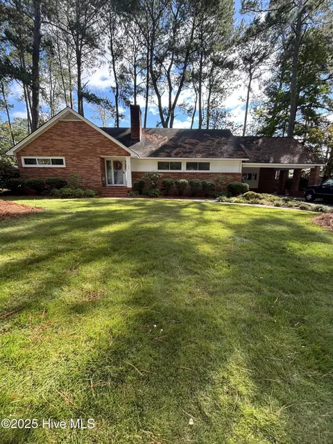 1211 S 1st St, Smithfield, NC 27577