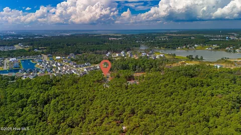 402 Summer Duck Dr, Beaufort, NC 28516