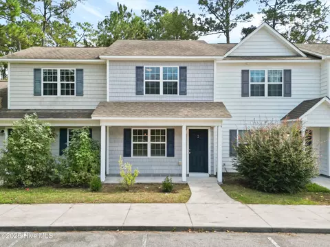 1404 Old Folkstone Rd #2, Sneads Ferry, NC 28460