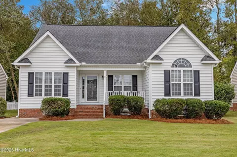 1013 Sebring Dr, Winterville, NC 28590