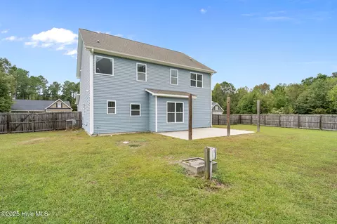 Exterior - 104 Treasure Way, Hampstead, NC 28443 photo 5 of 8