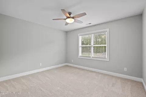 Bedroom - 104 Treasure Way, Hampstead, NC 28443 photo 6 of 7