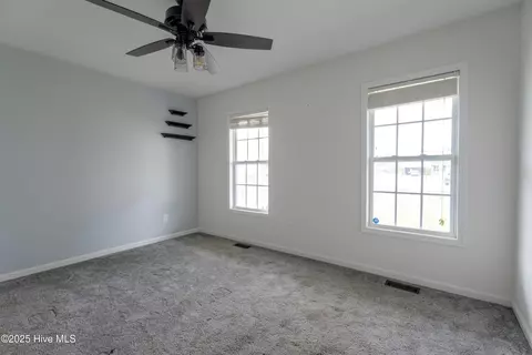 404 Silva Cv, Richlands, NC 28574 photo 11