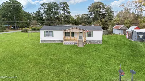 1742 Soundneck Rd, Elizabeth City, NC 27909