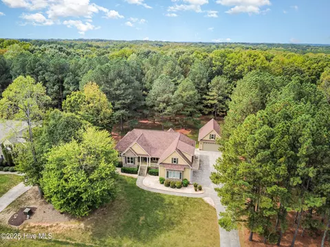 115 Princeton Manor Dr, Youngsville, NC 27596