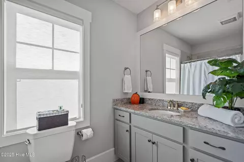 Bath - 67 Shoal Ave, Hampstead, NC 28443 photo 8 of 9