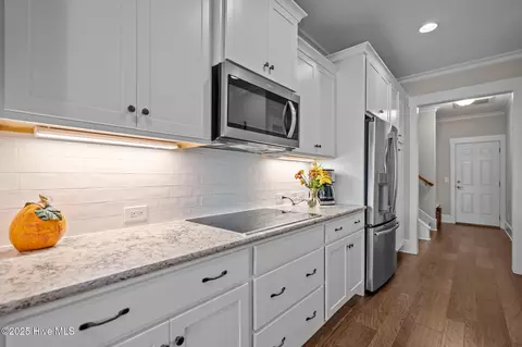 Kitchen - 67 Shoal Ave, Hampstead, NC 28443 photo 2 of 4
