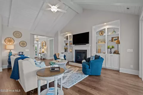 Living - 67 Shoal Ave, Hampstead, NC 28443 photo 3 of 3