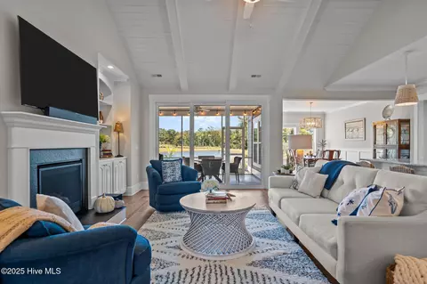 Living - 67 Shoal Ave, Hampstead, NC 28443 photo 1 of 3