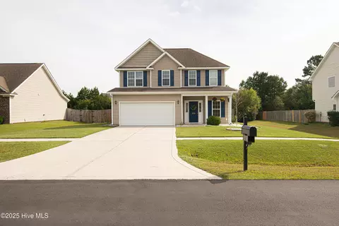226 Silver Hills Dr, Jacksonville, NC 28546