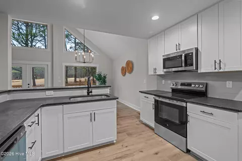 154 E Devonshire Ave, West End, NC 27376 photo 15