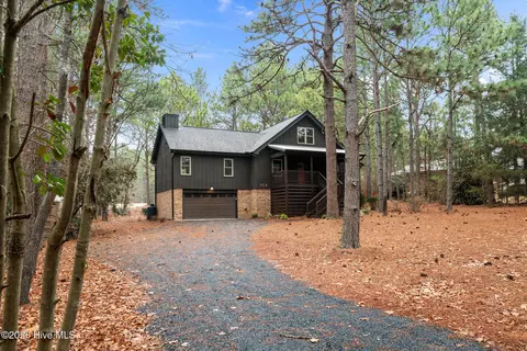 154 E Devonshire Ave, West End, NC 27376
