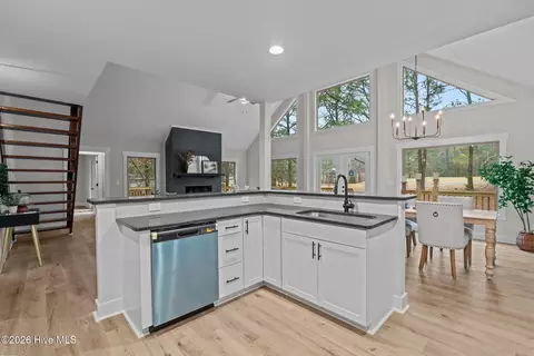 154 E Devonshire Ave, West End, NC 27376 photo 14