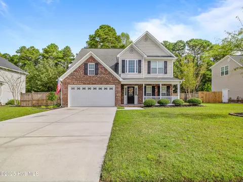 907 Stagecoach Dr, Jacksonville, NC 28546