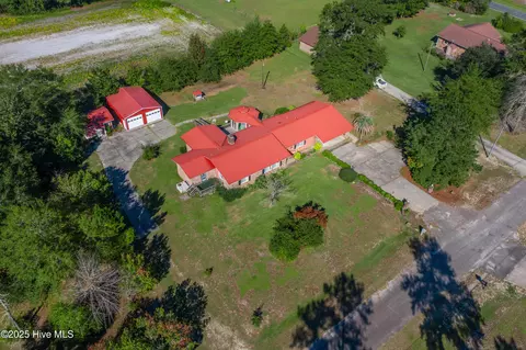 62 Pine Top Ln, Whiteville, NC 28472
