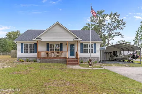 191 Crystal Rd, Southport, NC 28461