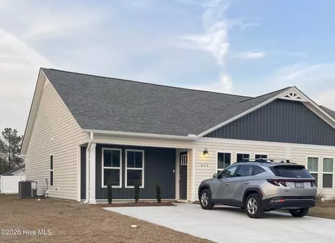 802 Discovery Cv, Newport, NC 28570