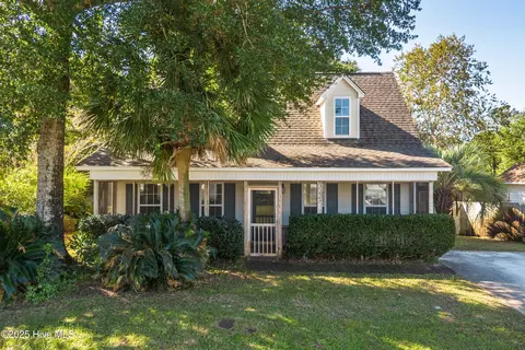 407 Donzi Ct, Carolina Beach, NC 28428