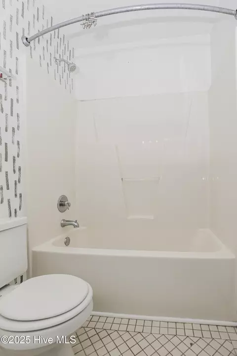 Bath - 166 Parnell Rd, Hubert, NC 28539 photo 2 of 5