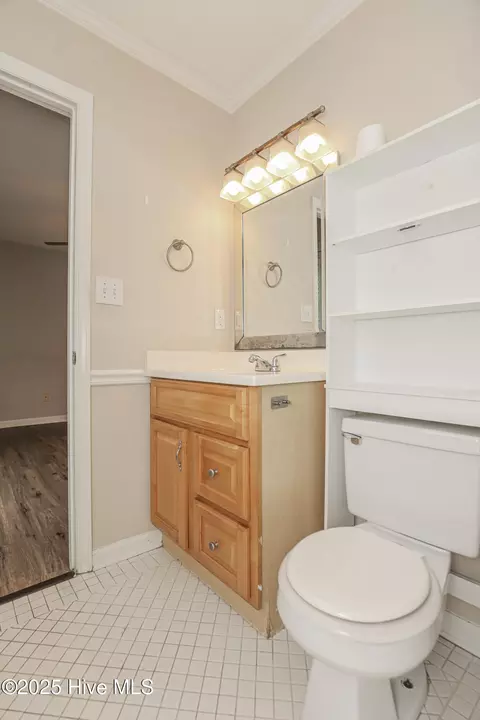 Bath - 166 Parnell Rd, Hubert, NC 28539 photo 4 of 5