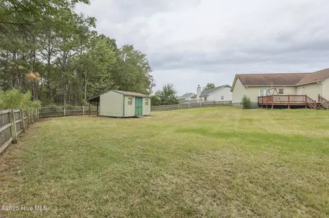 Exterior - 166 Parnell Rd, Hubert, NC 28539 photo 6 of 10