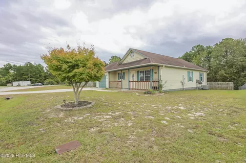 Exterior - 166 Parnell Rd, Hubert, NC 28539 photo 9 of 10