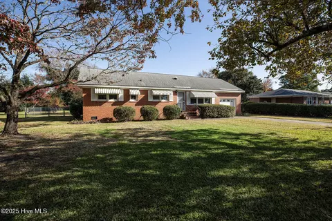 722 N College Rd, Wilmington, NC 28405