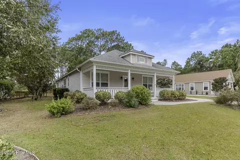 807 Wildflower Dr, Holly Ridge, NC 28445