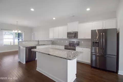 120 Farmstead Pl, Maple Hill, NC 28454 photo 6