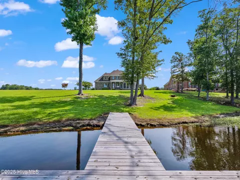 309 Shoreline Dr, Princeton, NC 27569