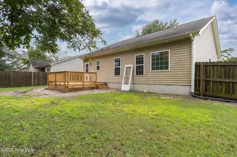 411 Peppermint Dr, Hubert, NC 28539 photo 33