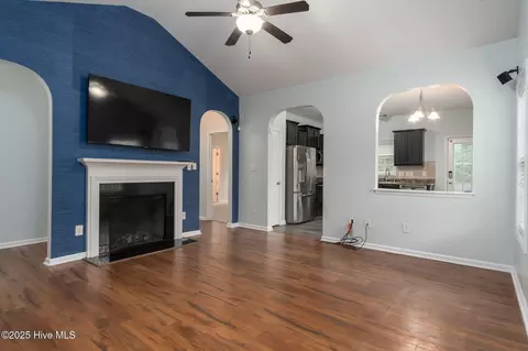 411 Peppermint Dr, Hubert, NC 28539 photo 6
