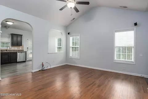 411 Peppermint Dr, Hubert, NC 28539 photo 8
