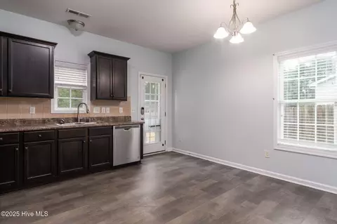 411 Peppermint Dr, Hubert, NC 28539 photo 11