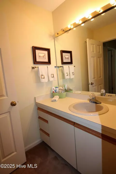 Bath - 130 Barton Hills Ct, Pinehurst, NC 28374 photo 4 of 5